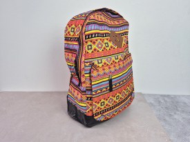 Mochila estamapada 1 cierre 1 bolsillo